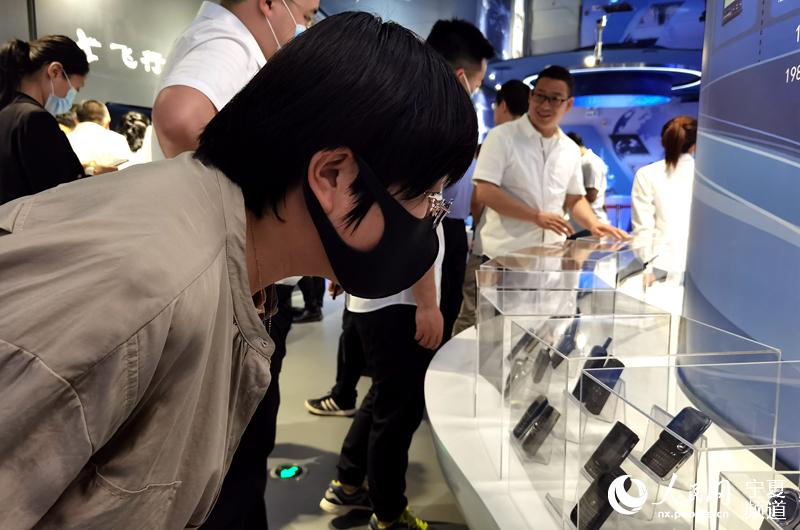 ^^չĲͬrڵ֙CչƷW ߼εz