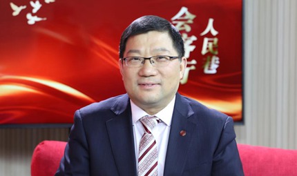 金融助力寧夏高質量發展                                          "金融助力寧夏高質量發展"特別欄目                            “十四五”時期，寧夏將圍繞推動黃河流域生態保護和高質量發展先行區建設，大力發展科技金融、綠色金融、普惠金融，實現金融實力更加強勁、機構體系更加健全、金融保障更加精準有力、資本市場發展更加高質量、金融現代治理更加完善的主要目標。近日，人民日報社寧夏全媒體中心推出《人民巷會客廳·金融助力寧夏高質量發展》特別欄目。                                                             ·中行寧夏區分行行長肖達：貢獻中國銀行金融力量                               ·工商銀行寧夏分行副行長沈學勤：向社會傳遞工行“溫度”                               ·民生銀行銀川分行行長張蘭波：真金白銀助力企業渡難關                               ·中國人壽寧夏分公司總經理李明珠：全方位參與社會保障體系建設                          