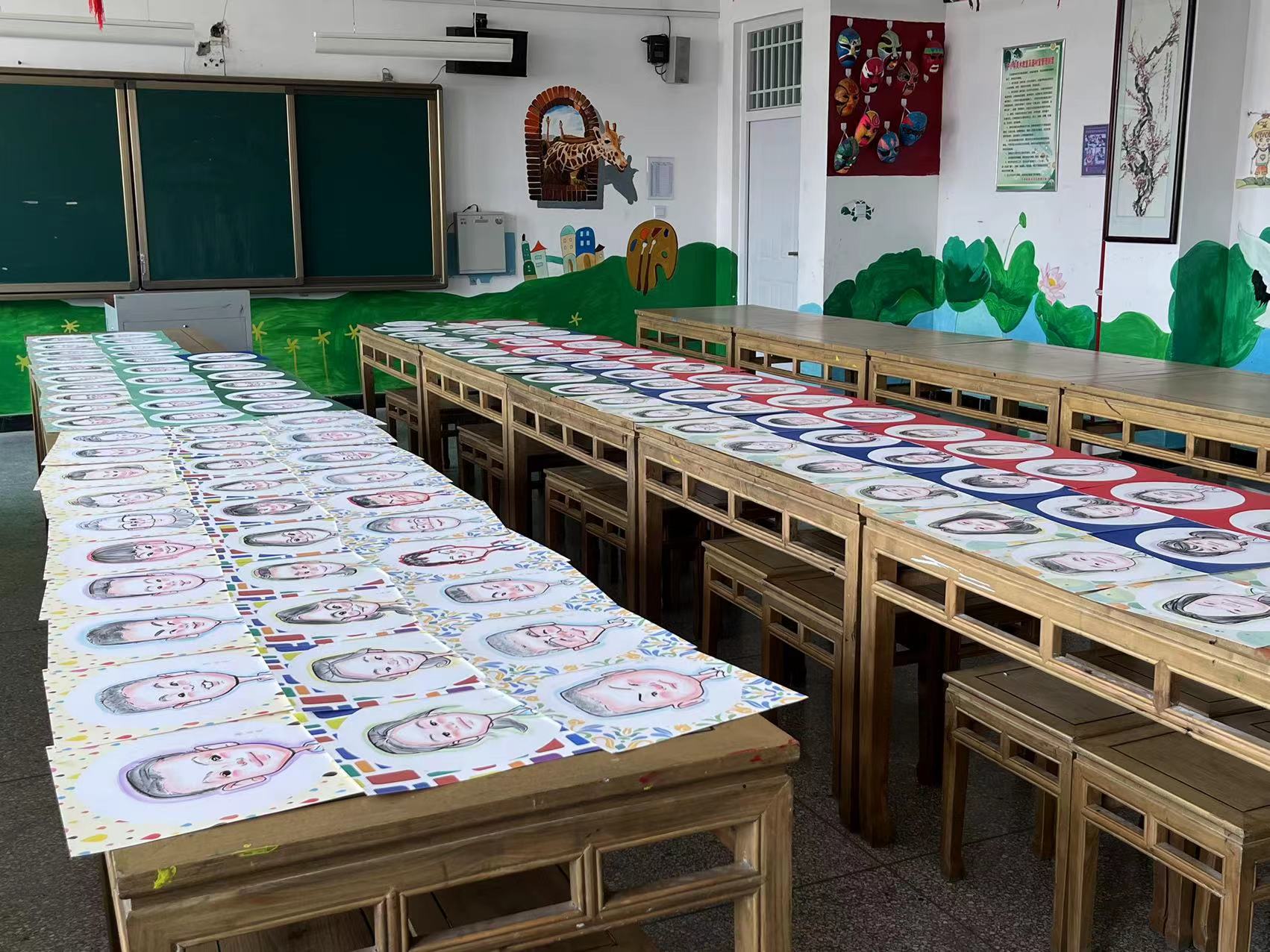 老師為孩子們創作的人像漫畫。圖片由受訪者提供