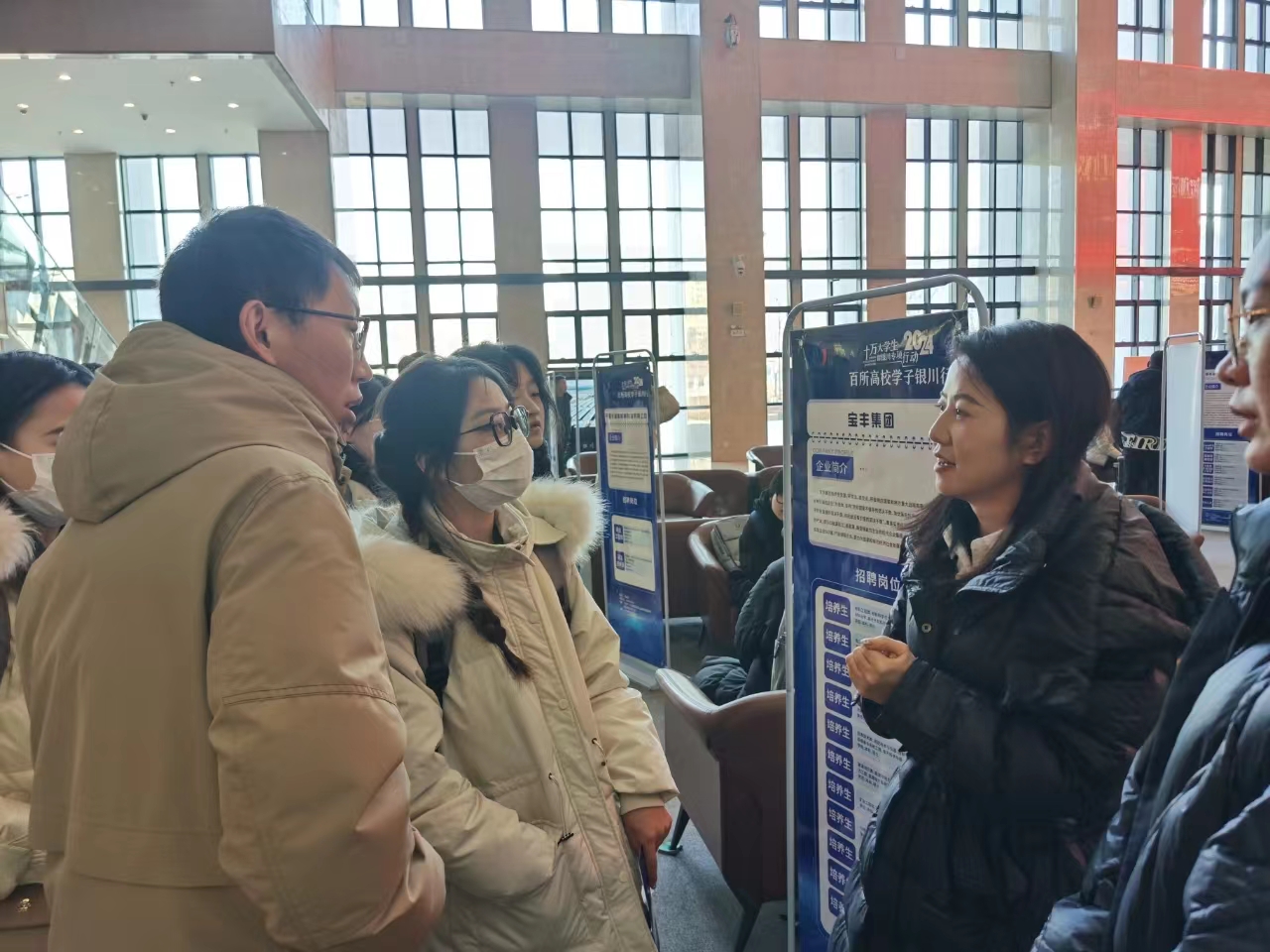 銀川市開展百所高校學子銀川行活動