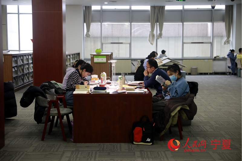 新春走基層｜寧夏：品味書香迎新春【8】