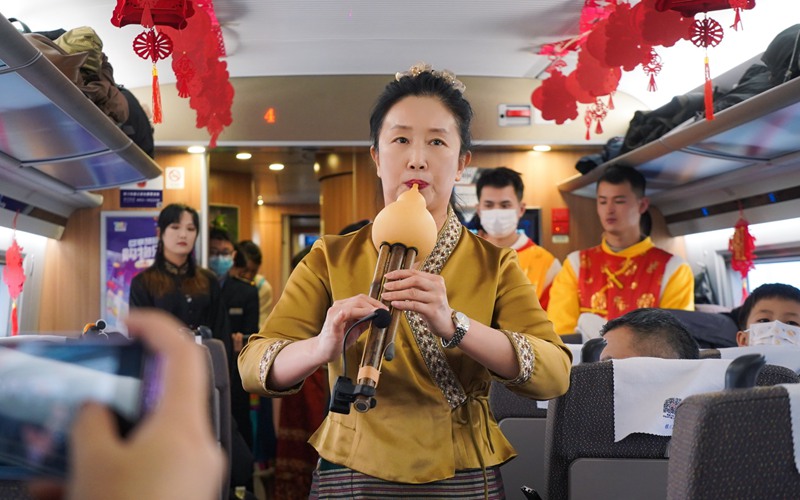 樂器演奏。谷天朔攝