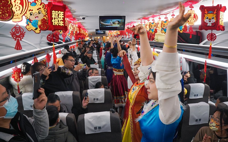 舞蹈表演。谷天朔攝