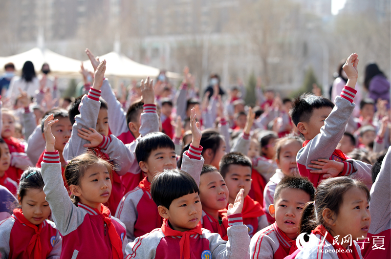 學生積極參加互動提問。人民網記者 高嘉蔚攝