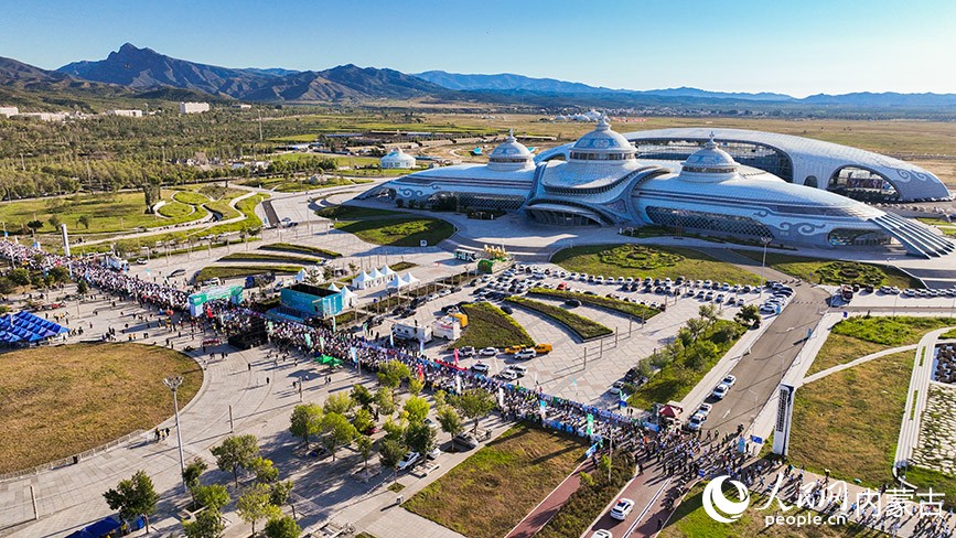 航拍比賽現場。