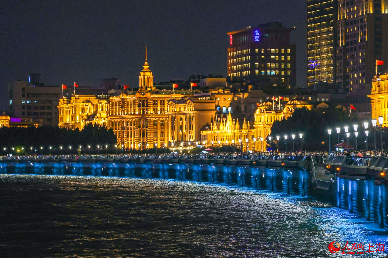 黃浦江邊的外灘萬國建筑。 人民網記者 王初攝
